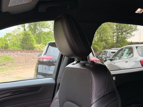 Used 2025 Ford Escape ST-Line AWD/4WD image 24