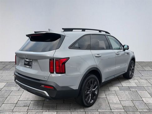 Used 2023 Kia Sorento SX Prestige image 7