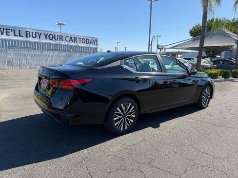 New 2026 Nissan Altima 2.5 SV FWD image 6