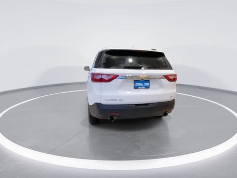 Used 2020 Chevrolet Traverse LT image 7