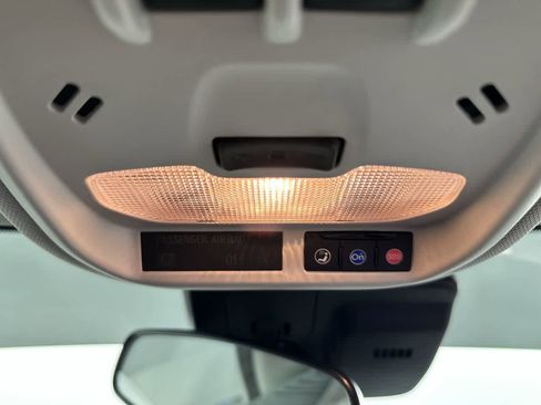 Used 2025 Chevrolet Trax ACTIV w/ Sunroof Package image 28