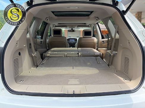 Used 2014 Nissan Pathfinder Platinum w/ Platinum Premium Package FWD image 28