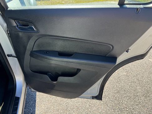 Used 2013 Chevrolet Equinox LS image 42