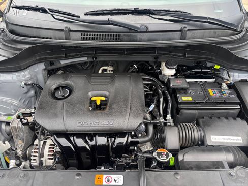 Used 2025 Kia Soul LX w/ LX Technology Package FWD image 30
