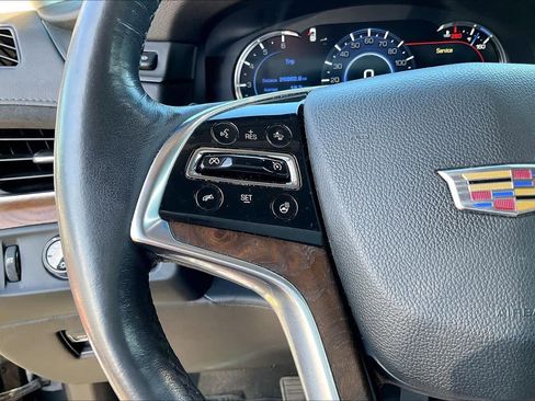 Used 2019 Cadillac Escalade ESV Premium Luxury image 18