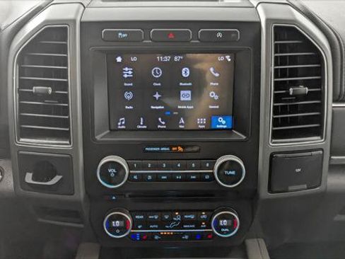Used 2018 Ford Expedition Max XLT w/ Equipment Group 202A RWD image 30