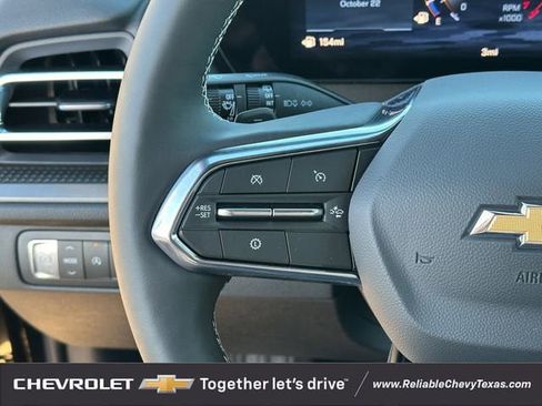 New 2026 Chevrolet Traverse LT w/ Driver Confidence Package FWD image 14