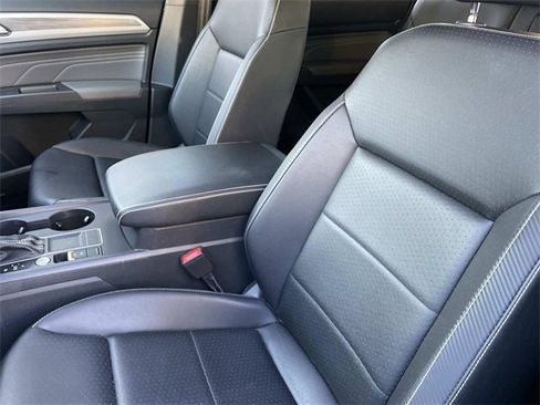 Used 2023 Volkswagen Atlas Cross Sport SE image 20