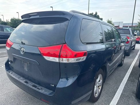 Used 2011 Toyota Sienna LE FWD image 5