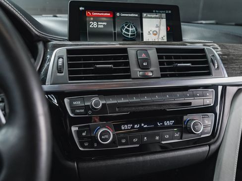 Used 2018 BMW M3 Sedan RWD image 53