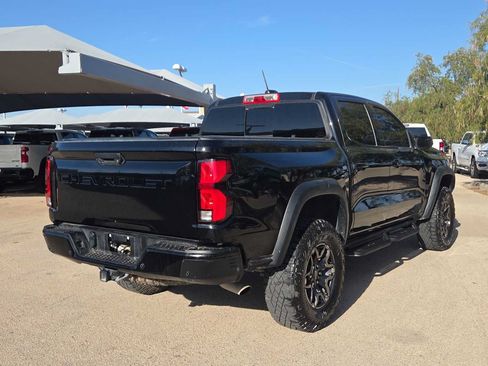 Used 2026 Chevrolet Colorado ZR2 w/ Technology Package AWD/4WD image 8