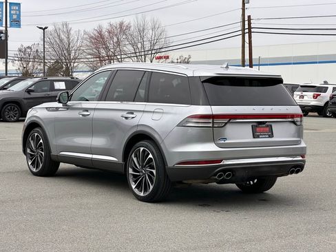 Used 2020 Lincoln Aviator Reserve w/ Equipment Group 202A image 3