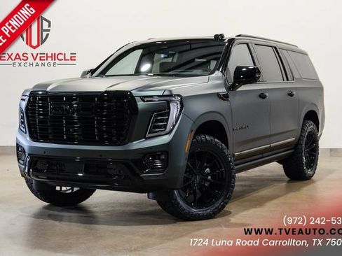 Used 2026 GMC Yukon XL Denali Ultimate w/ LPO, Floor Liner Package AWD/4WD image 1