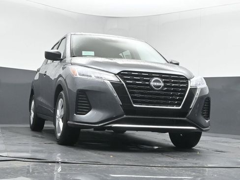 Used 2024 Nissan Kicks S image 27