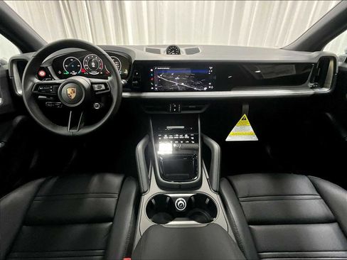 New 2026 Porsche Cayenne AWD/4WD image 14