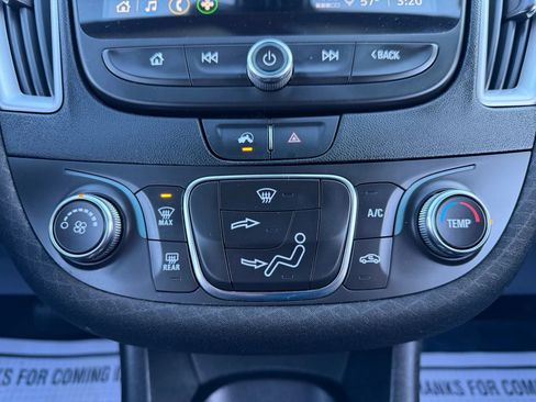 Used 2021 Chevrolet Malibu RS image 22