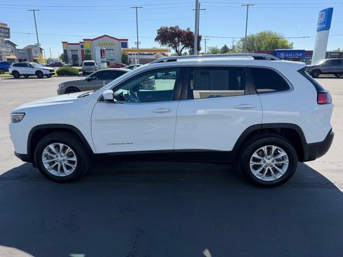 Used 2021 Jeep Cherokee Trailhawk w/ Trailer Tow Group AWD/4WD image 6