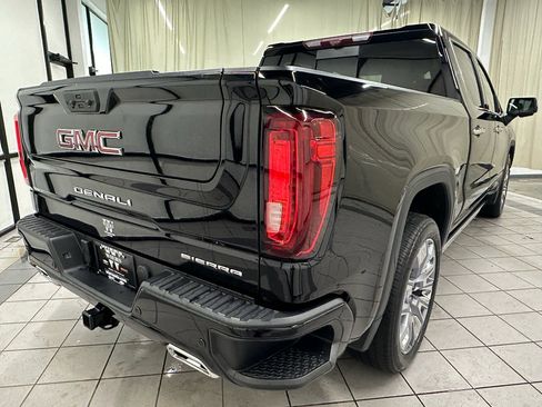 Used 2022 GMC Sierra 1500 Denali w/ Denali Reserve Package image 8