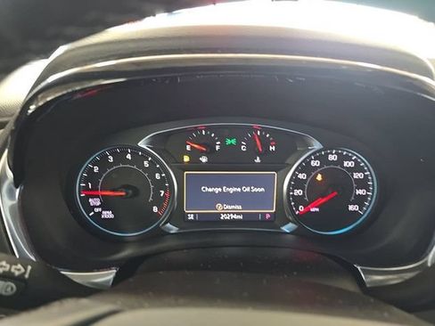 Used 2023 Chevrolet Traverse LT AWD/4WD image 12