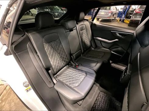 Used 2022 Audi SQ8 Prestige image 27
