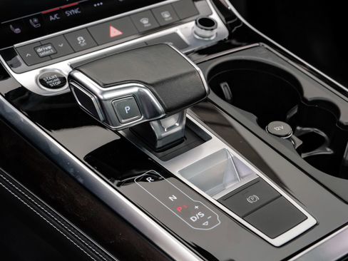 Used 2023 Audi Q8 Premium Plus w/ Premium Plus Package AWD/4WD image 29