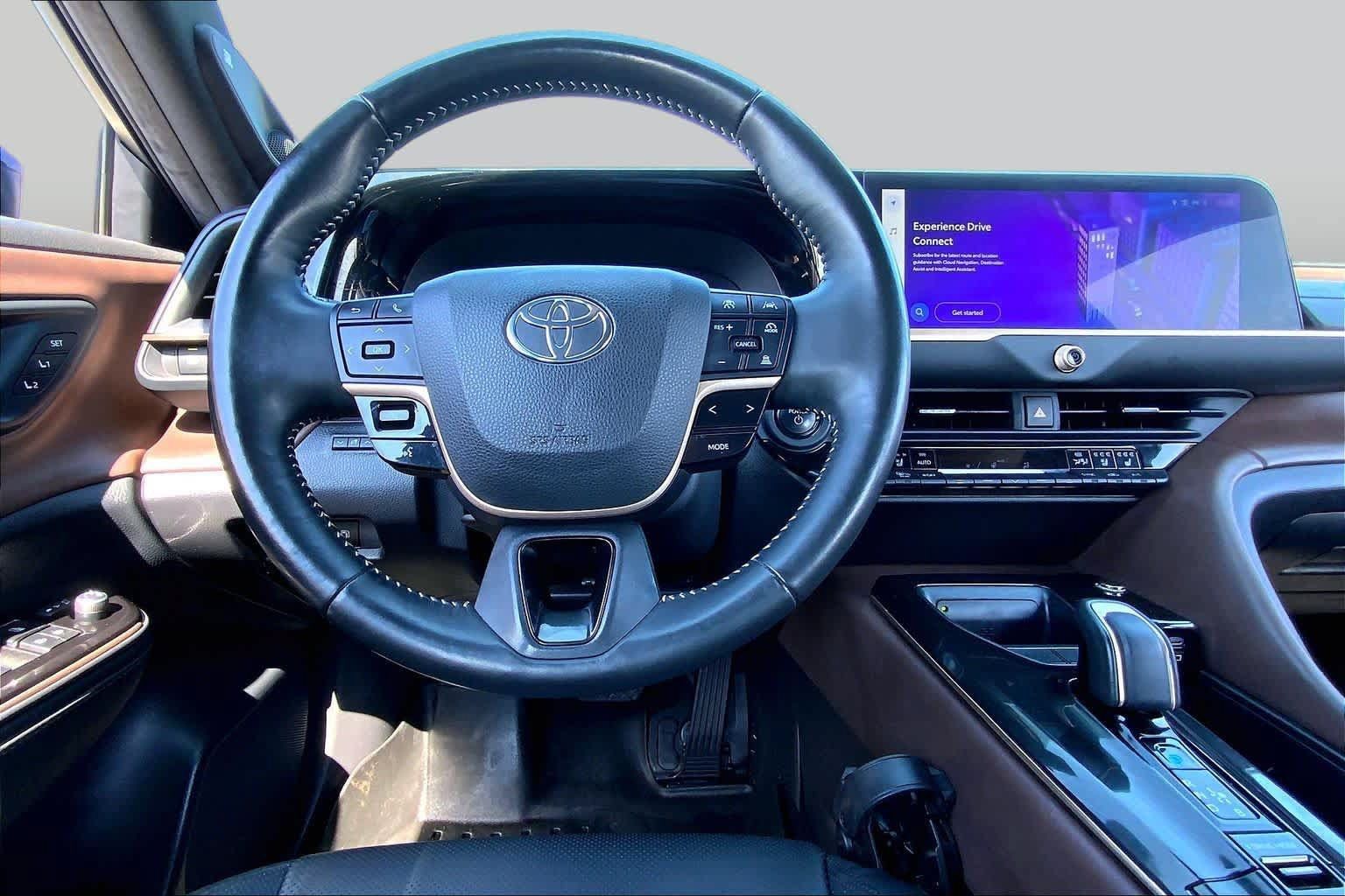 Used 2024 Toyota Crown AWD/4WD image 6