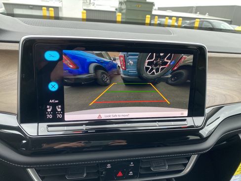 New 2026 Volkswagen Atlas SE image 18