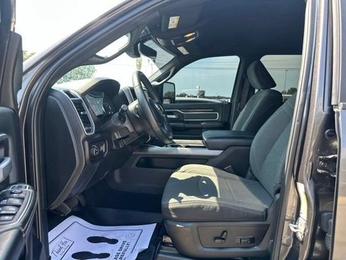 Used 2023 RAM 2500 Big Horn w/ Night Edition AWD/4WD image 33