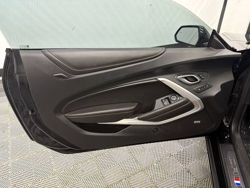 Used 2019 Chevrolet Camaro SS RWD image 10