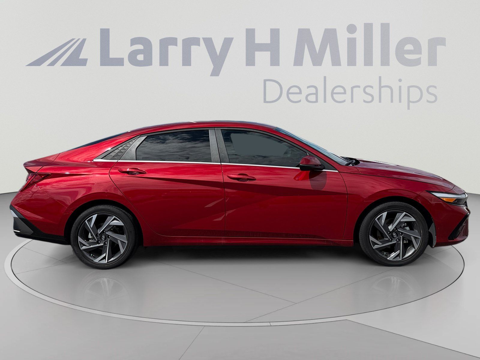 Used 2025 Hyundai Elantra Limited FWD image 6