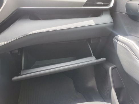 Used 2022 Toyota Highlander XLE FWD image 52