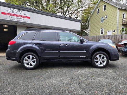 Used 2013 Subaru Outback 2.5i Limited image 32