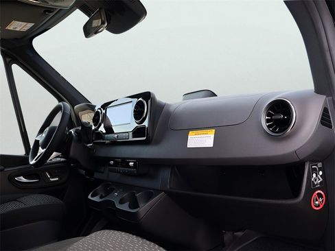 New 2026 Mercedes-Benz Sprinter 2500 image 13