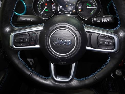 Used 2022 Jeep Wrangler Unlimited Rubicon 4xe w/ Dual Top Group AWD/4WD image 16