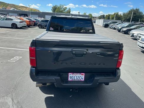 Used 2024 Toyota Tacoma TRD Sport image 3