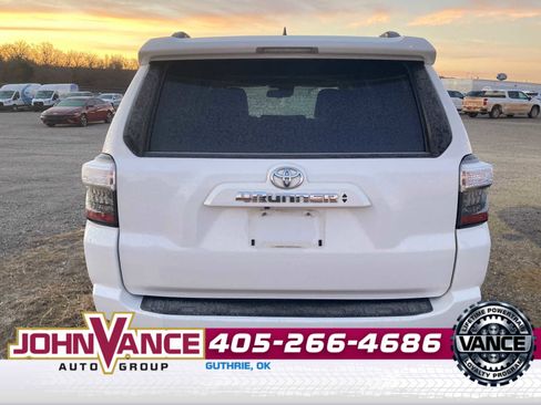 Used 2020 Toyota 4Runner SR5 Premium image 6