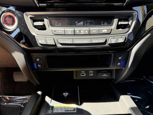 Used 2025 Honda Passport Black Edition image 22
