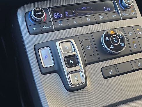 Used 2022 Hyundai Palisade SEL w/ Convenience Package image 16