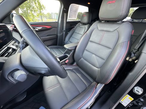 Used 2025 Chevrolet TrailBlazer RS w/ Convenience Package FWD image 11