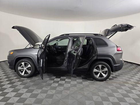 Used 2022 Jeep Cherokee Limited image 16