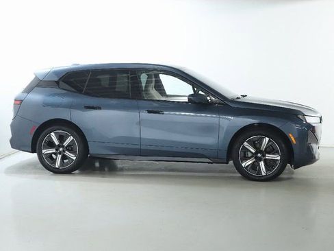 Used 2026 BMW iX xDrive45 w/ Premium Package image 11