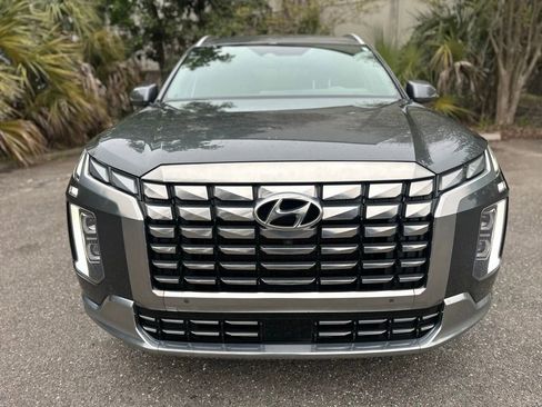 Used 2023 Hyundai Palisade Calligraphy image 3