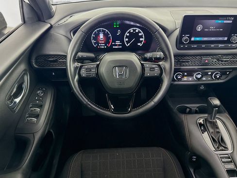 Used 2025 Honda HR-V Sport image 16
