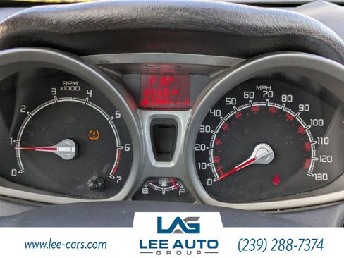 Used 2013 Ford Fiesta SE image 21