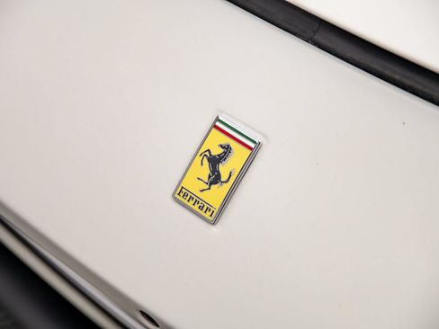 Used 2019 Ferrari GTC4Lusso AWD/4WD image 33
