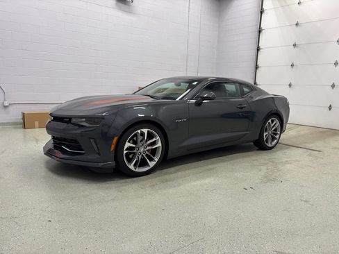 Used 2017 Chevrolet Camaro LT RWD image 9
