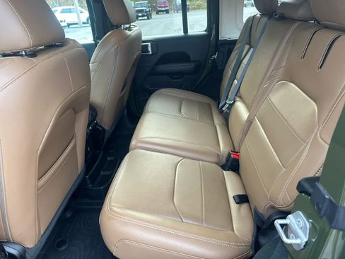 Used 2022 Jeep Wrangler Unlimited Sahara w/ Cold Weather Group image 26