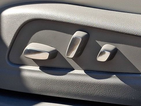 Certified 2024 Cadillac XT5 Premium Luxury image 18