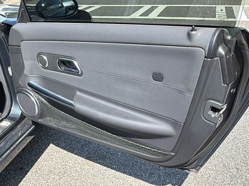 Used 2007 Chrysler Crossfire Limited RWD image 17
