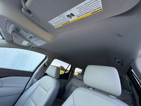 Used 2021 GMC Acadia SLT w/ Technology Package FWD image 28